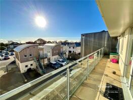 Flat 5, 277 279 Erinvale Place, Lymington Road, Christchurch BH23 5EB
