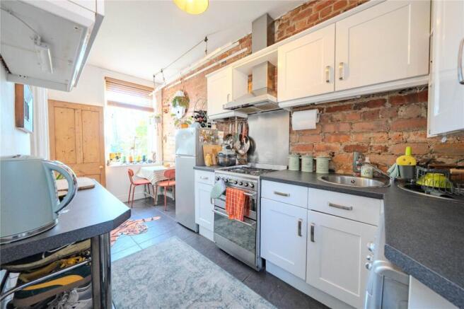 2 bed Terraced for sale Image 5