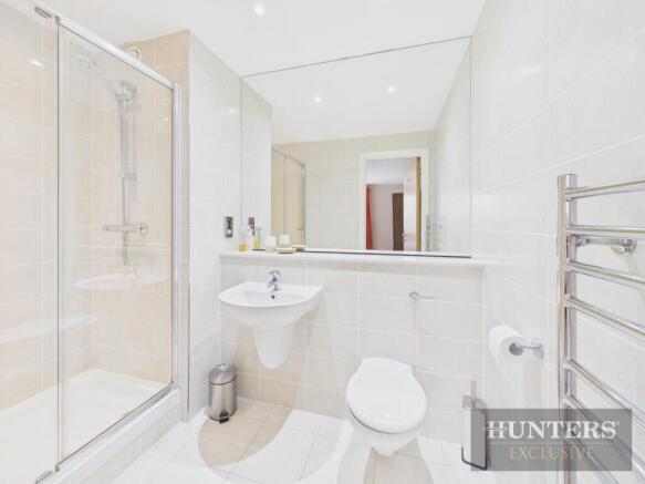 3 bed Apartment for sale Image 12