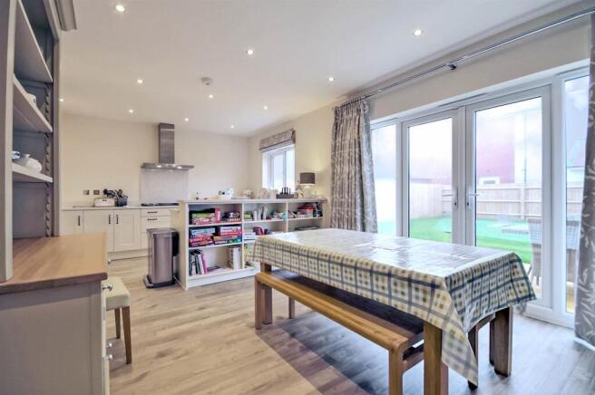 Kitchen Breakfast.jpg