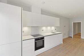 Flat 402, 6 Torquay Court, St Ives Place, London E14 0GU