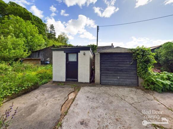 Garage/Workshop