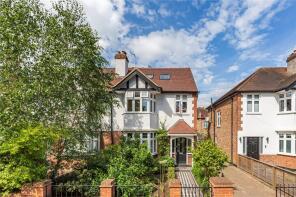 83, Percy Road, Hampton TW12 2JT