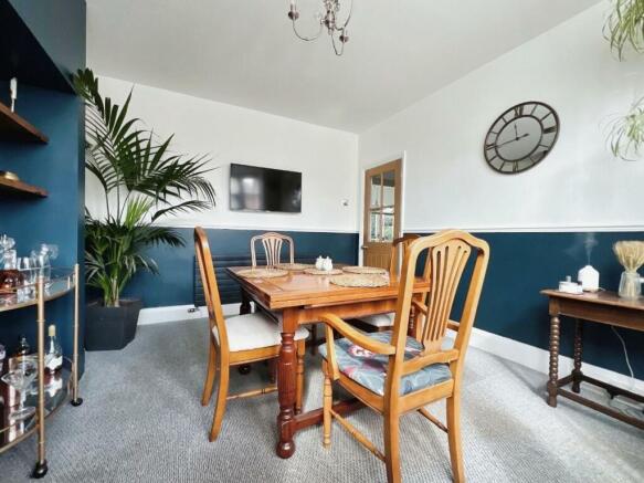 6d2b0831-dining 202.jpg