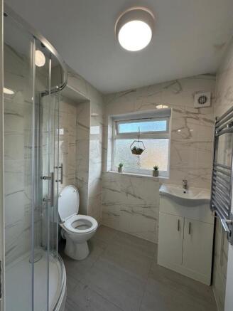 room d shower room.jpeg