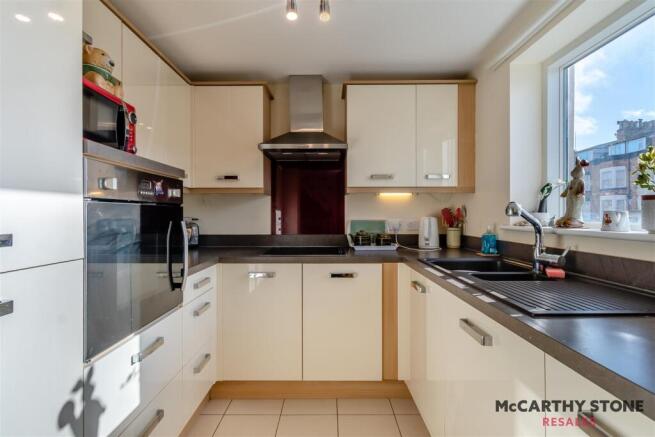 1 bed Apartment for sale Image 6