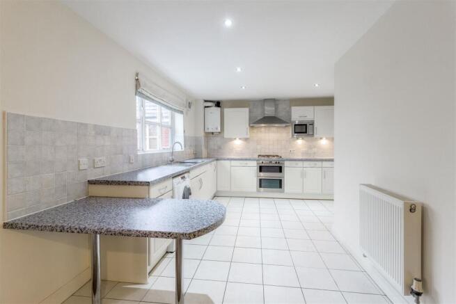 Darwin Close - kitchen