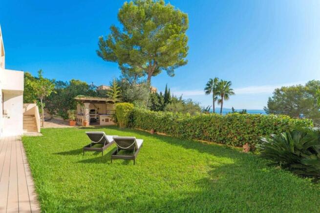 03-cas catala-Meerblick-Appartement mit Privatgarten-kaufen-garten