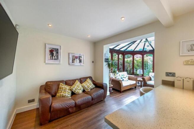 Open plan Breakfast Kitchen/Conservatory