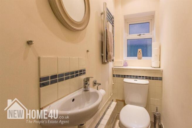 DOWNSTAIRS TOILET: