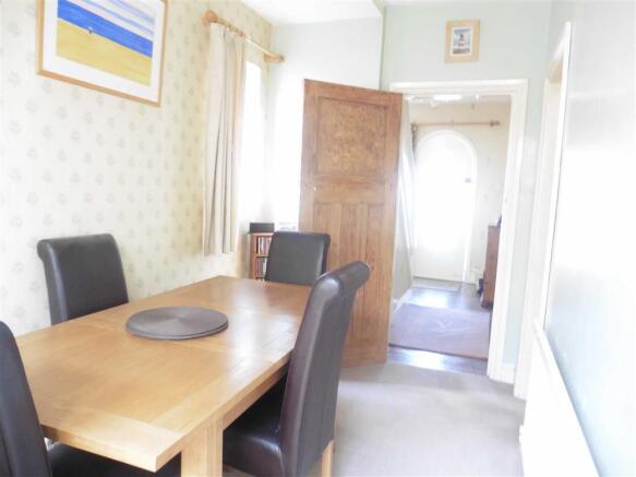 Dining room (rear)