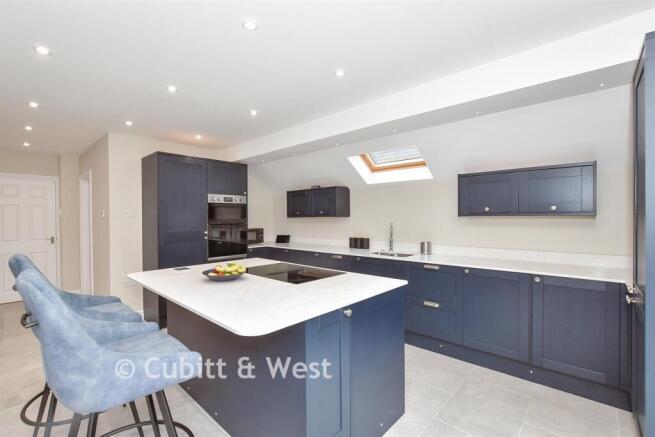 Lounge/ Kitchen/ Dining Area