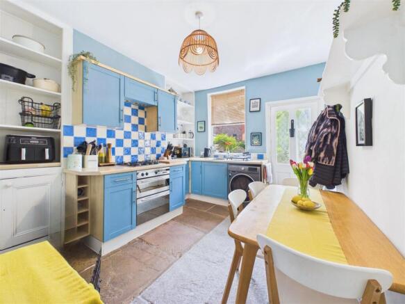 3 bed Terraced for sale Image 7