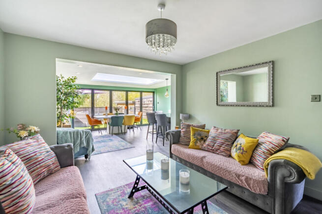 3 bed Semi-Detached Bungalow for sale Image 7
