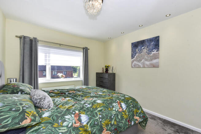 3 bed Semi-Detached for sale Image 11