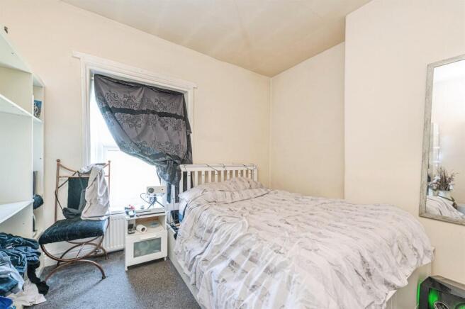 2 bed Semi-Detached for sale Image 8