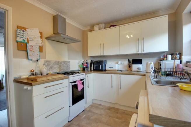 2 bed End of Terrace to rent Image 5