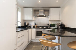 54, Raymond Road, London SW19 4AL