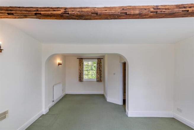8590111-interior29.jpg