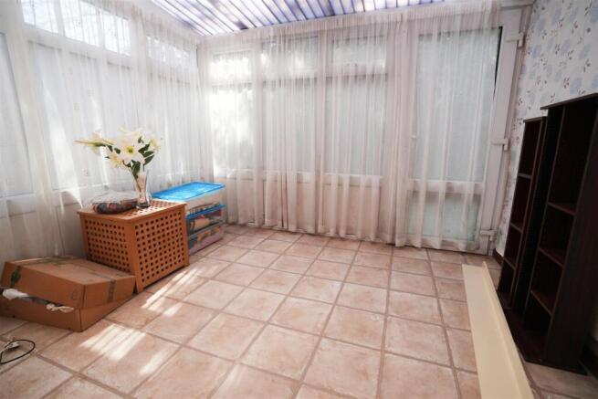 3 bed Semi-Detached Bungalow for sale Image 4