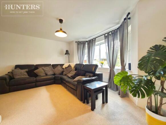 4 bed Detached for sale Image 9