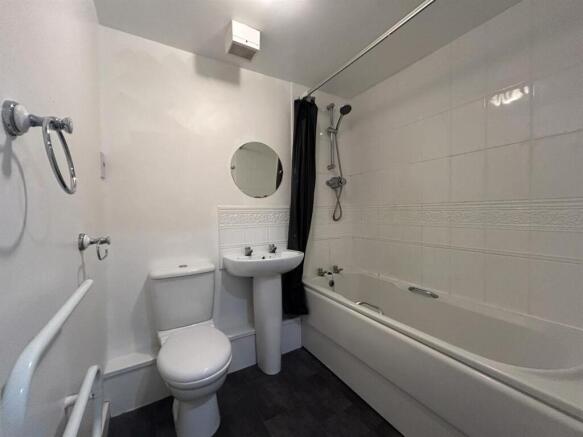 1 bed Apartment for sale Image 8