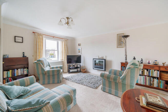 Living / Dining R...