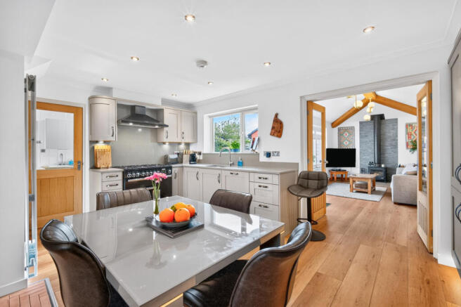 Kitchen/Dining Room