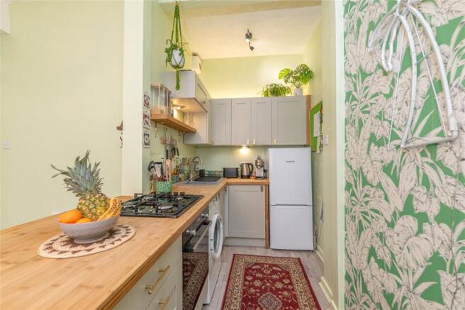 Lounge Kitchen Alt