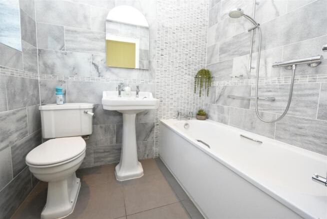listing_679401_0008_aaccd8df.jpg