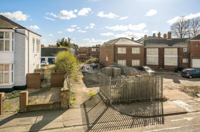 1437491-3-69c81e961746c-ARW-1