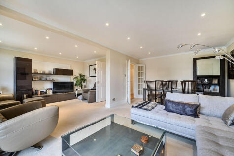 Lyonsdown Road, East Barnet, Barnet, EN5