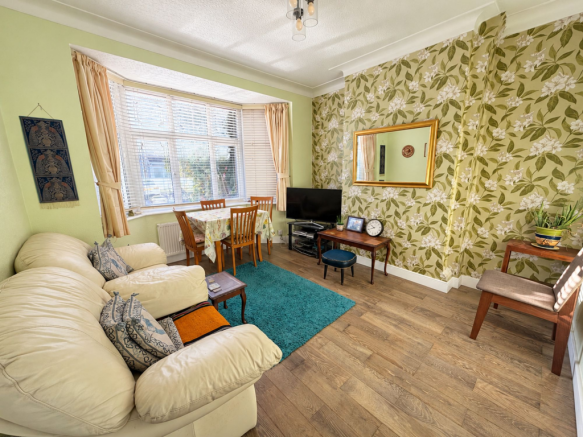 Gantshill Crescent IG2