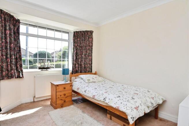 4 bed Detached Bungalow for sale Image 11