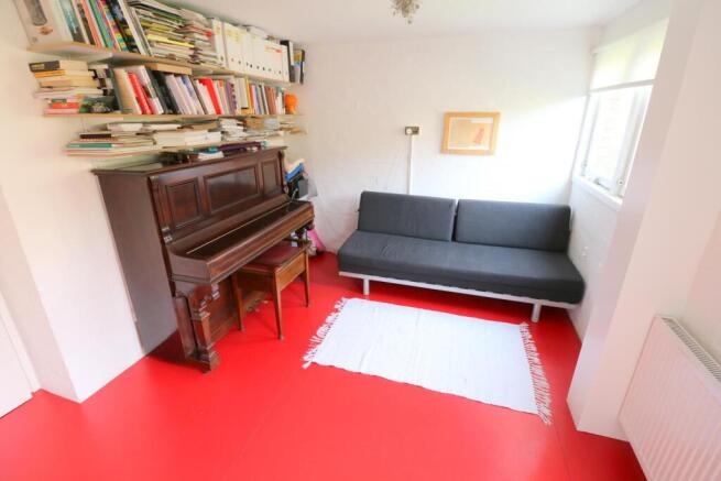 Photo 11