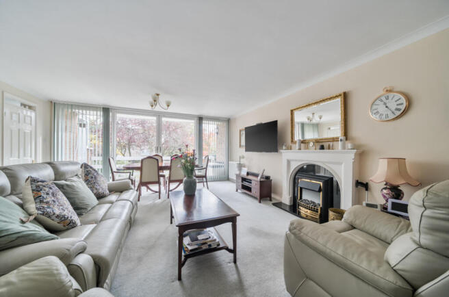 1374783-13-690897...