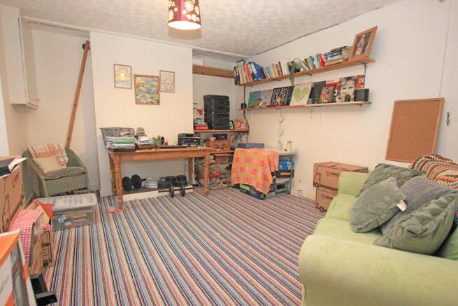3 bed Terraced for sale Image 5