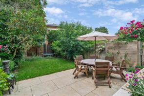 30, Stile Hall Gardens, Chiswick, London W4 3BU