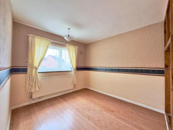 3 bed Semi-Detached to rent Image 9