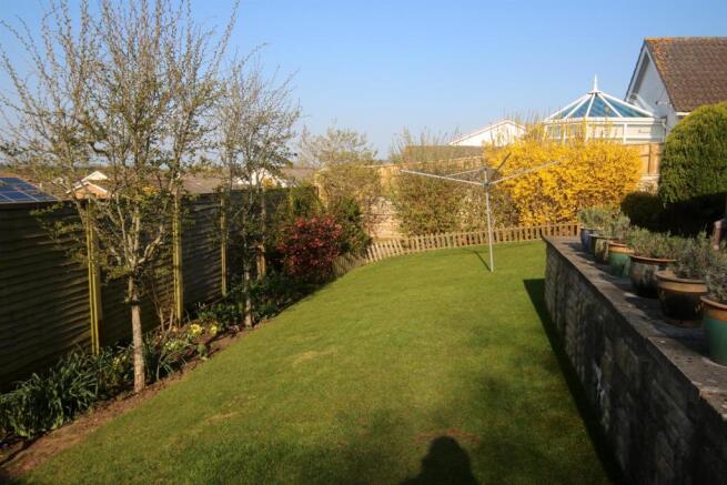 Rear Garden (2).JPG