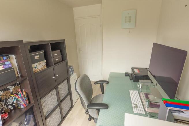 Bedroom_3_office.jpg