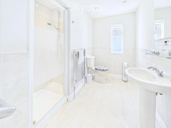 3 bed Semi-Detached for sale Image 9
