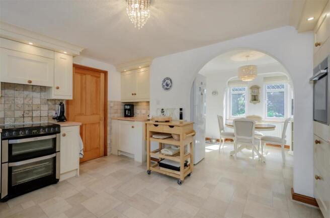 BREAKFAST KITCHEN
