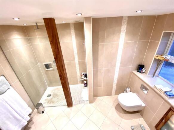 EN-SUITE WET ROOM