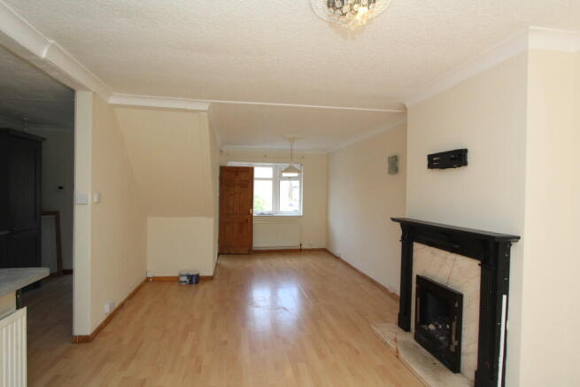 3 bed Terraced to rent Image 5