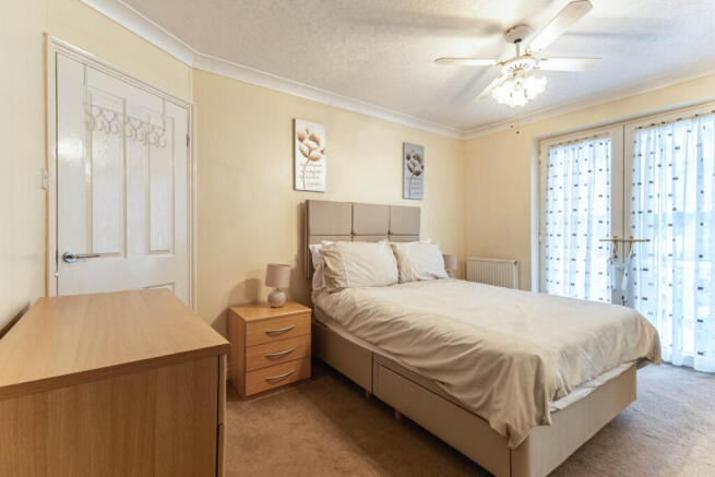 2 bed Bungalow for sale Image 8