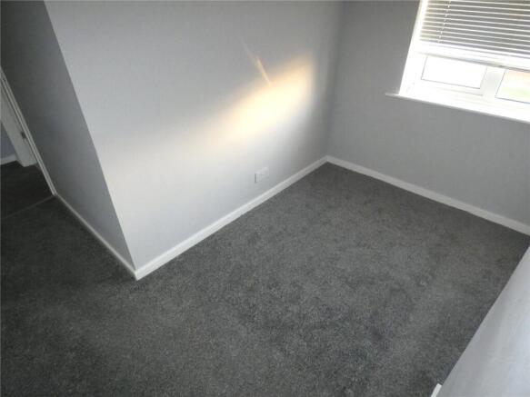 3 bed Semi-Detached to rent Image 6