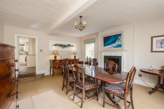 4 bed Detached for sale Image 6