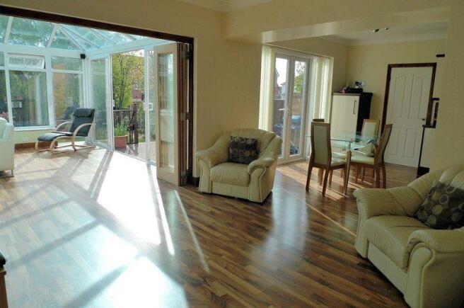 Sitting Room/...