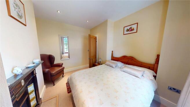 3 bed Terraced for sale Image 9